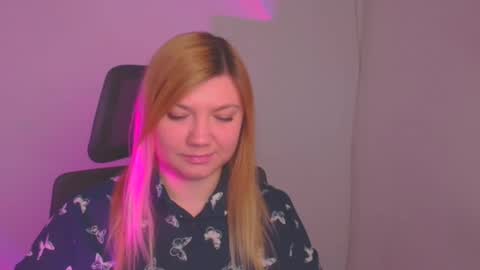 Snapshot of molly_moree chatting on 01-20-25, 12:39 Molly online show from 01-20-25, 12:39