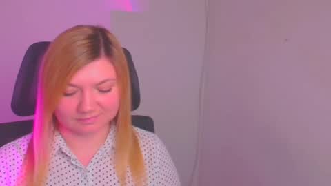 Snapshot of molly_moree chatting on 01-24-25, 03:34 Molly online show from 01-24-25, 03:34