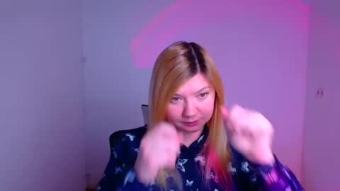 Snapshot of molly_moree chatting on 02-01-25, 06:21 Molly online show from 02-01-25, 06:21