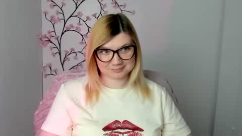 Molly online show from 05-08-26, 11:37