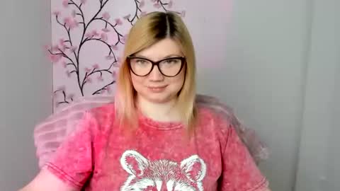 Molly online show from 05-09-26, 05:45