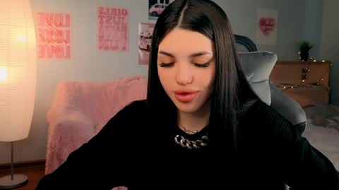 Molly online show from 04-19-26, 04:34