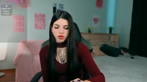 Molly online show from 06-26-26, 04:50