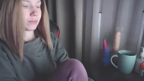 I have new photos come and see with love Molly online show from 01-20-25, 06:32