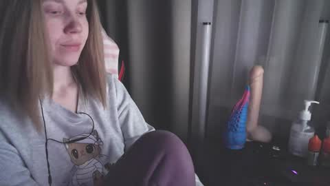 I have new photos come and see with love Molly online show from 01-24-25, 02:08