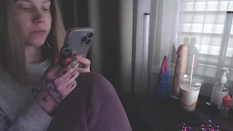 I have new photos come and see with love Molly online show from 01-27-25, 09:44