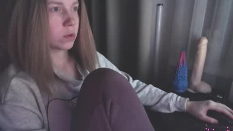 I have new photos come and see with love Molly online show from 01-27-25, 04:33