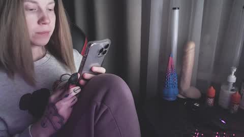 I have new photos come and see with love Molly online show from 02-01-25, 09:51