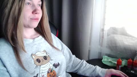 I have new photos come and see with love Molly online show from 11-19-25, 09:53