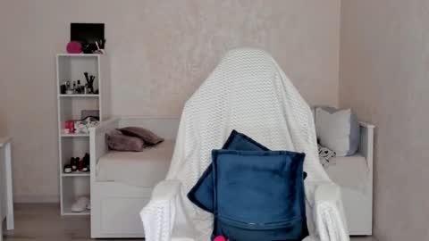 Snapshot of molly_soft chatting on 02-15-25, 03:09 Molly online show from 02-15-25, 03:09