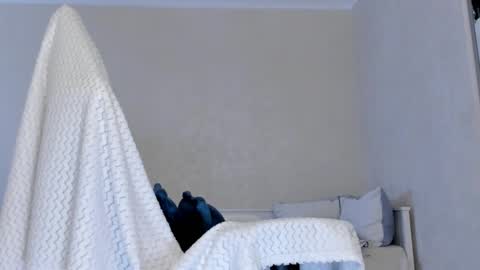 Snapshot of molly_soft chatting on 02-15-25, 06:12 Molly online show from 02-15-25, 06:12