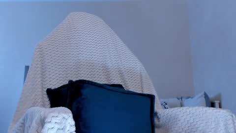 Snapshot of molly_soft chatting on 02-18-25, 06:37 Molly online show from 02-18-25, 06:37