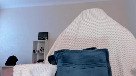 Snapshot of molly_soft chatting on 02-24-25, 05:43 Molly online show from 02-24-25, 05:43