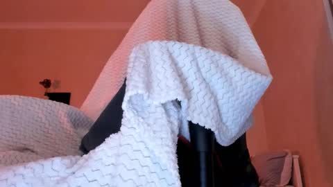 Snapshot of molly_soft chatting on 09-15-25, 02:44 Molly online show from 09-15-25, 02:44