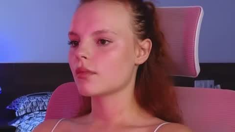 Molly online show from 06-10-26, 01:39