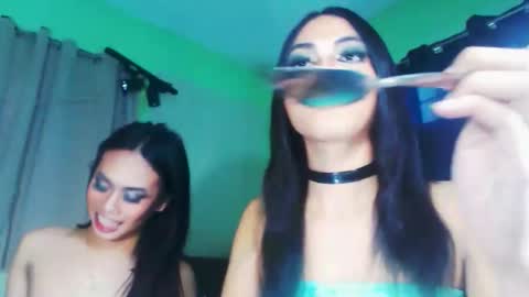 Snapshot of mollycoin18 chatting on 10-10-25, 02:10 mollycoin18 online show from 10-10-25, 02:10