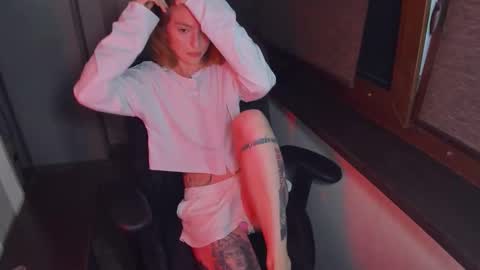 Taisha online show from 09-22-25, 05:48