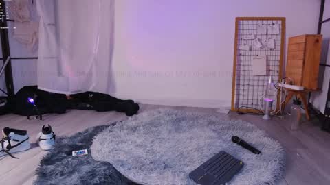 mollychan online show from 11-04-25, 05:34