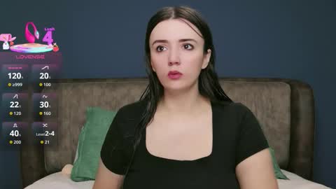 Snapshot of mollygreens chatting on 10-27-25, 08:29 Molly online show from 10-27-25, 08:29