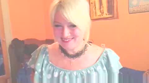 Mollyjoyq online show from 05-22-26, 05:40