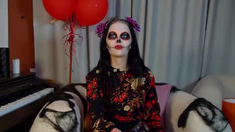 Molly online show from 10-25-25, 06:35