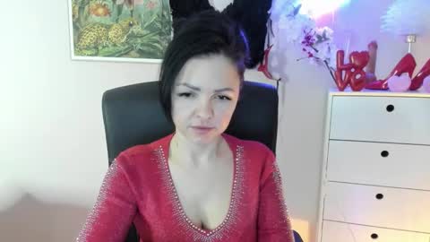 Snapshot of mollymoon40 chatting on 02-17-26, 02:57 Molly online show from 02-17-26, 02:57