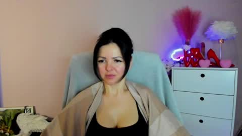 Snapshot of mollymoon40 chatting on 03-26-26, 07:58 Molly online show from 03-26-26, 07:58