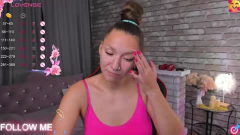 Snapshot of mollynay chatting on 10-10-25, 12:42 hi im Molly heregreat boobs big heart warm pussy online show from 10-10-25, 12:42