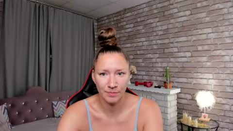 Snapshot of mollynay chatting on 06-08-26, 11:27 hi im Molly heregreat boobs big heart warm pussy online show from 06-08-26, 11:27