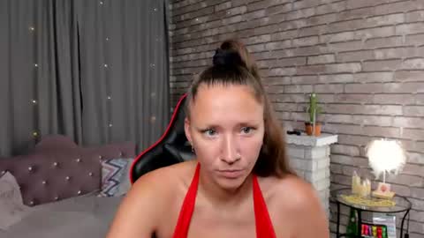 Snapshot of mollynay chatting on 07-03-26, 12:17 hi im Molly heregreat boobs big heart warm pussy online show from 07-03-26, 12:17