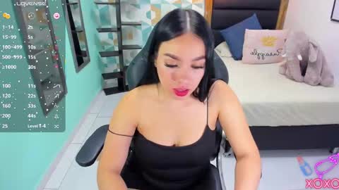 Snapshot of mollyspencer1 chatting on 10-28-25, 07:16 MOLLY online show from 10-28-25, 07:16