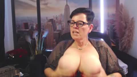 Snapshot of mollysun chatting on 10-01-25, 04:57 MollySun Nina Randmann online show from 10-01-25, 04:57