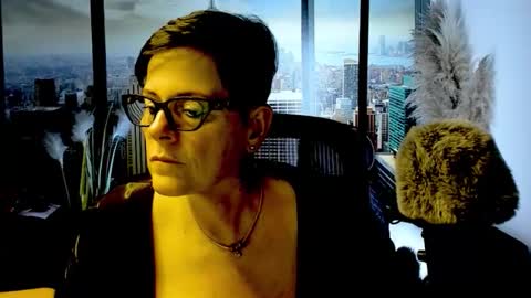 Snapshot of mollysun chatting on 11-16-25, 05:40 MollySun Nina Randmann online show from 11-16-25, 05:40