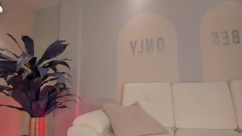 Molly Sunders online show from 12-03-24, 11:02