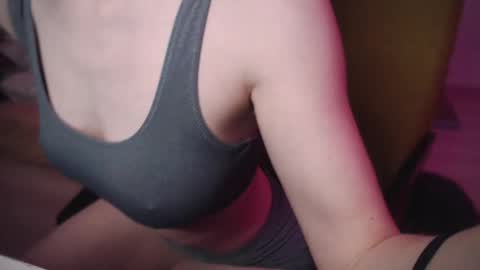 Snapshot of mollytucker chatting on 02-22-25, 03:25 mollytucker online show from 02-22-25, 03:25