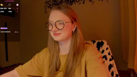 mollytucker online show from 04-01-26, 04:26