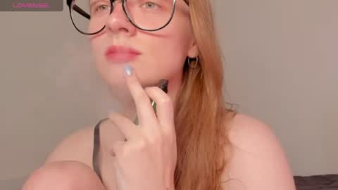Snapshot of mollytucker chatting on 07-26-26, 02:13 mollytucker online show from 07-26-26, 02:13