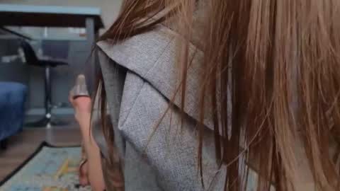 Molly online show from 11-19-25, 11:10