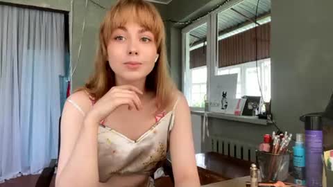 Snapshot of molyangel chatting on 06-30-26, 12:17 Oksana online show from 06-30-26, 12:17