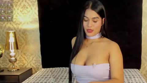 Snapshot of molyboston chatting on 10-22-25, 01:33 Moly Boston online show from 10-22-25, 01:33