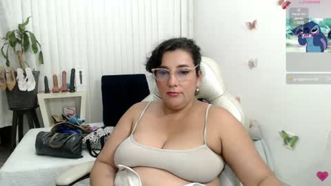 Snapshot of mom_17 chatting on 07-25-26, 12:42 Celeste online show from 07-25-26, 12:42
