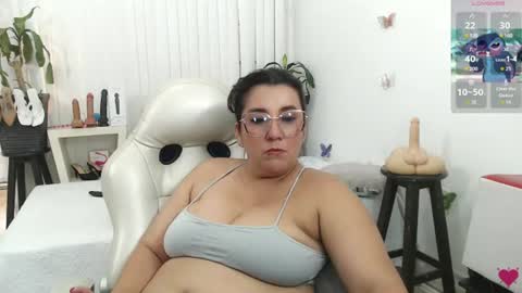 Snapshot of mom_17 chatting on 08-03-26, 10:02 Celeste online show from 08-03-26, 10:02