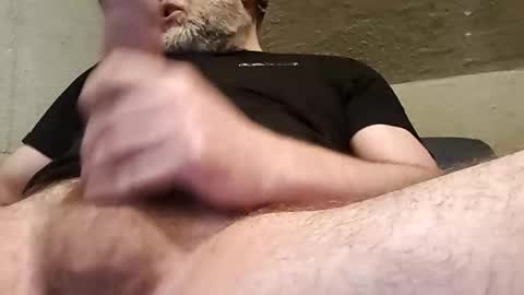 Snapshot of momcrush_v chatting on 03-08-25, 01:25 momcrush_v online show from 03-08-25, 01:25