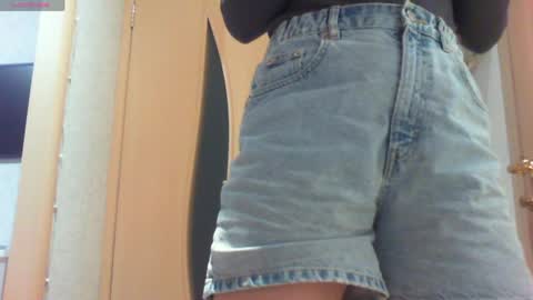 Hailey online show from 04-04-26, 04:55