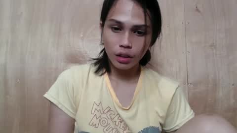 Snapshot of momi_khem019 chatting on 03-01-25, 01:29 MOMIKHEM online show from 03-01-25, 01:29