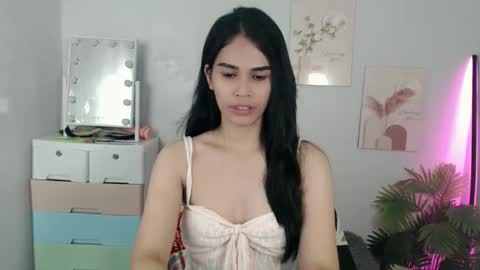 MOMIKHEM online show from 05-11-26, 04:48