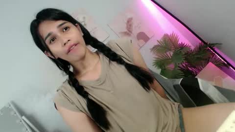 MOMIKHEM online show from 05-14-26, 04:47