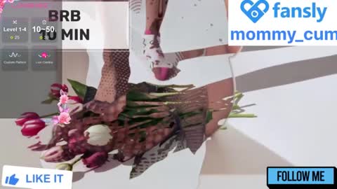 Snapshot of mommy_cum chatting on 12-04-24, 05:27 Mommy online show from 12-04-24, 05:27
