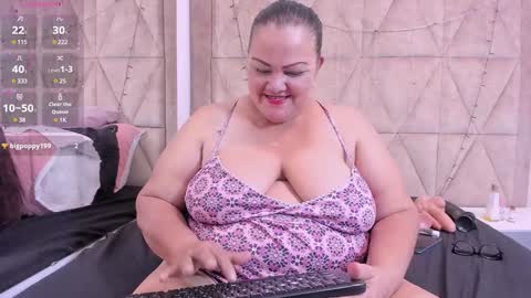 Snapshot of mommy_cute chatting on 12-27-24, 04:47 Jelitza online show from 12-27-24, 04:47