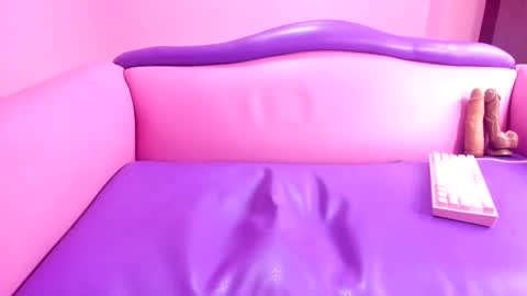 Snapshot of mommy_dirty_squirt chatting on 01-12-25, 02:52 carolina online show from 01-12-25, 02:52